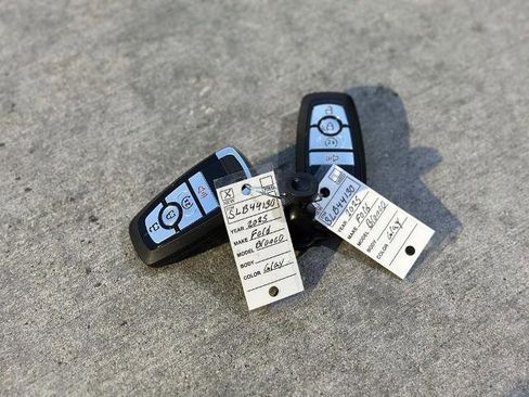 New 2025 Ford Bronco Outer Banks w/ Sasquatch Package image 35