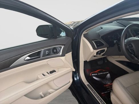 Used 2020 Lincoln MKZ Reserve w/ Elements Package AWD/4WD image 11