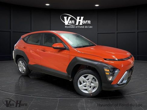 New 2026 Hyundai Kona SE image 1