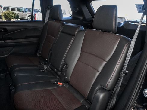 Used 2024 Honda Passport Black Edition image 38