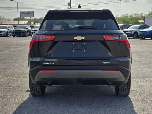 Used 2025 Chevrolet Equinox LT FWD image 6