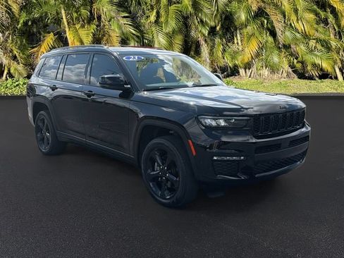 Used 2023 Jeep Grand Cherokee L Limited w/ Luxury Tech Group II AWD/4WD image 2