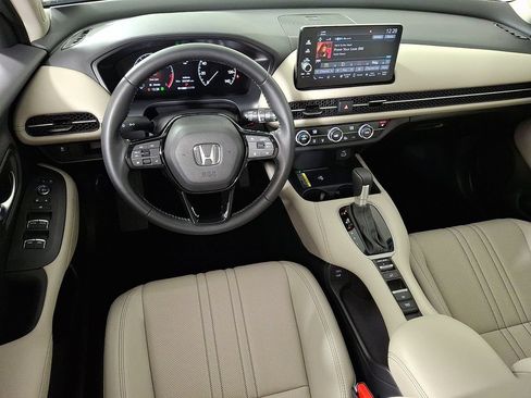 Used 2025 Honda HR-V EX-L image 2