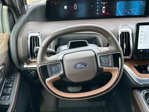 Used 2025 Ford Expedition King Ranch AWD/4WD image 26