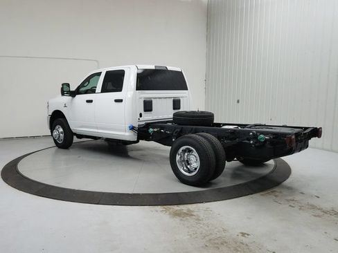 New 2026 RAM 3500 Tradesman w/ Chrome Appearance Group A AWD/4WD image 5