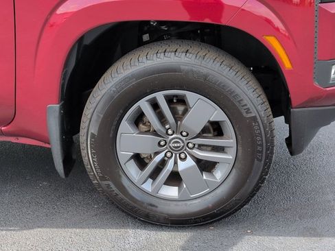 Certified 2025 Nissan Frontier SV w/ SV Convenience Package RWD image 10