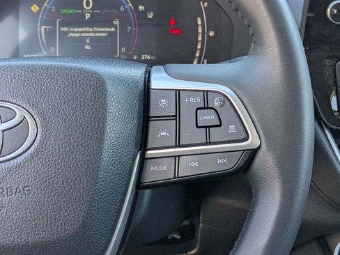 Used 2025 Toyota Grand Highlander XLE image 20