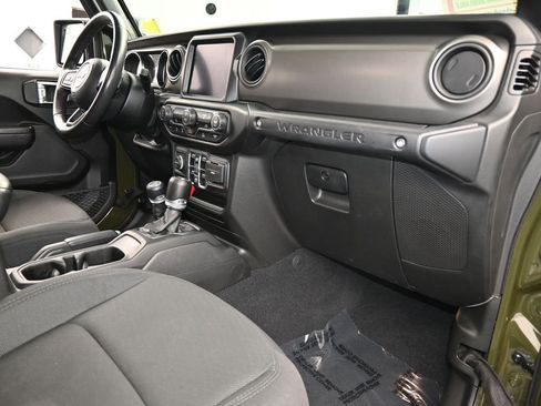 Used 2022 Jeep Wrangler Unlimited Sport image 49