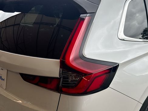 Certified 2025 Honda CR-V LX image 27