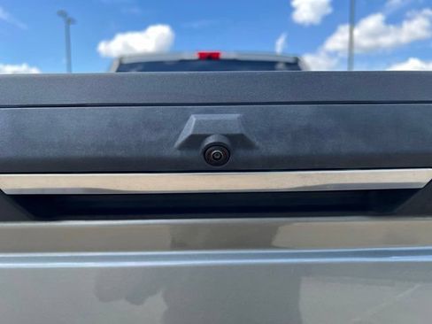 Used 2019 Ford F250 Limited w/ FX4 Off-Road Package AWD/4WD image 17