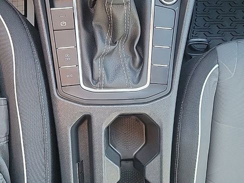 Certified 2025 Volkswagen Jetta Sport image 10