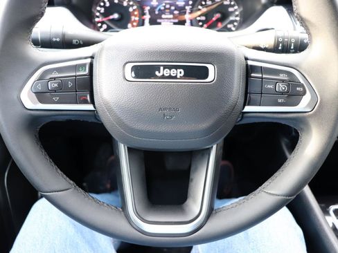 Used 2024 Jeep Compass Latitude AWD/4WD image 28