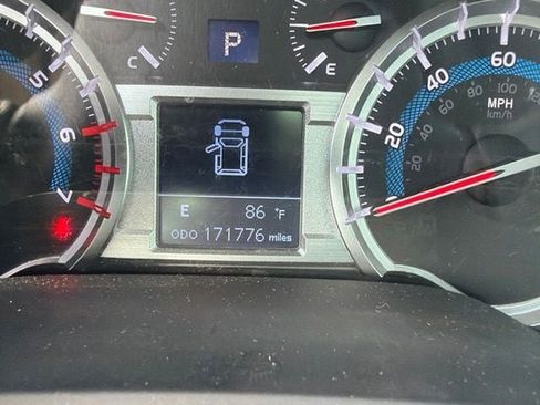 Used 2018 Toyota 4Runner Limited AWD/4WD image 6
