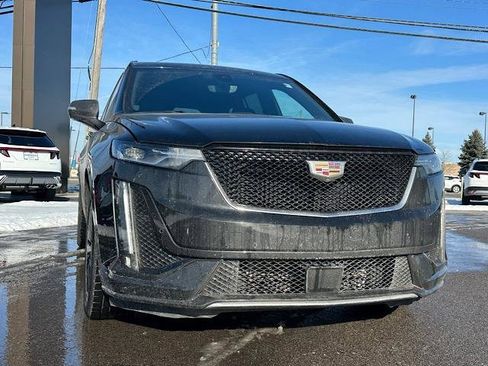 Used 2022 Cadillac XT6 Sport w/ Technology Package image 12