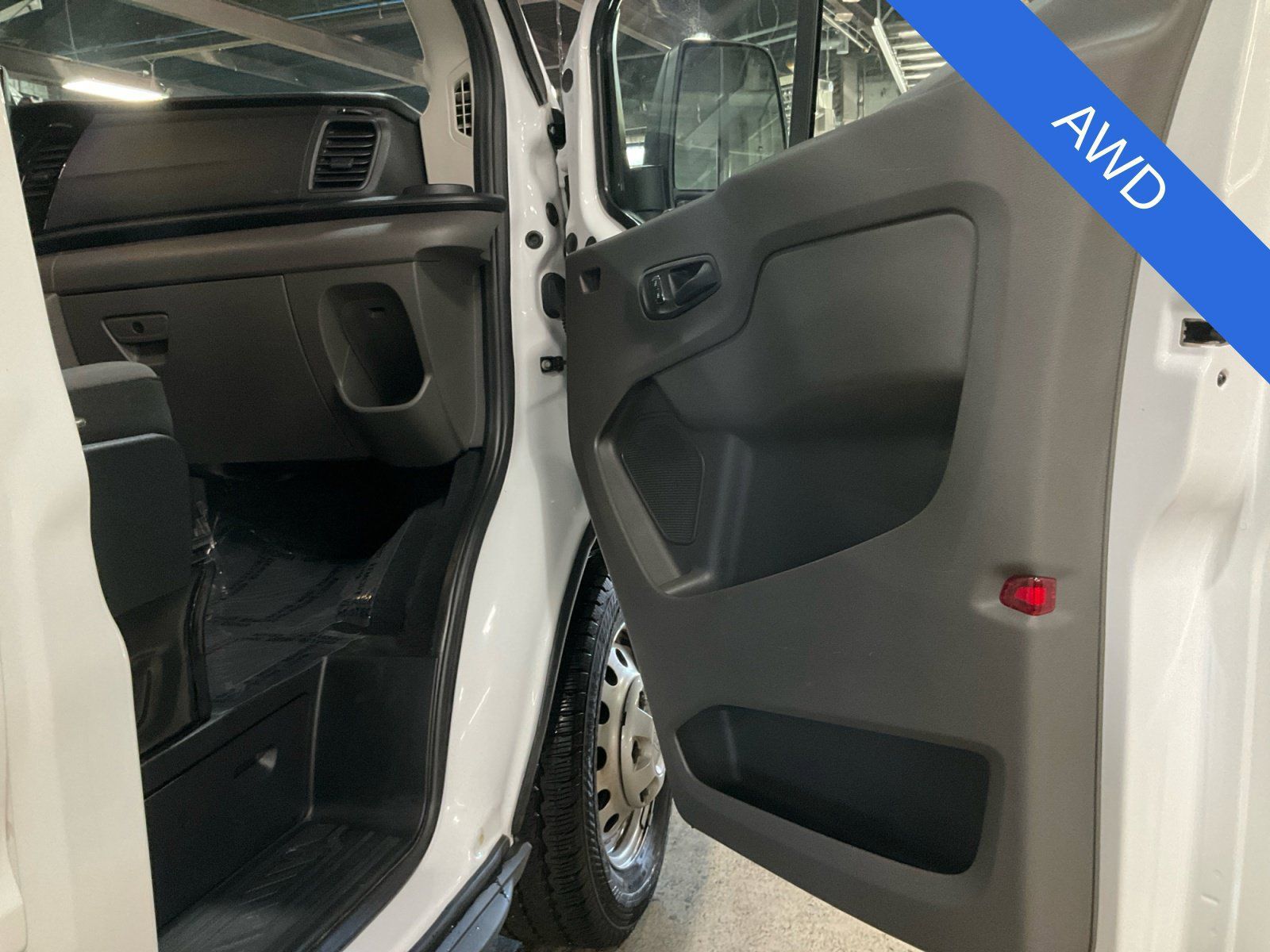 Used 2025 Ford Transit 350 XLT AWD/4WD image 16