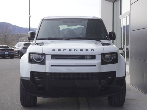 New 2026 Land Rover Defender 110 X-Dynamic SE image 5