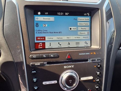 Used 2018 Ford Explorer Platinum AWD/4WD image 10