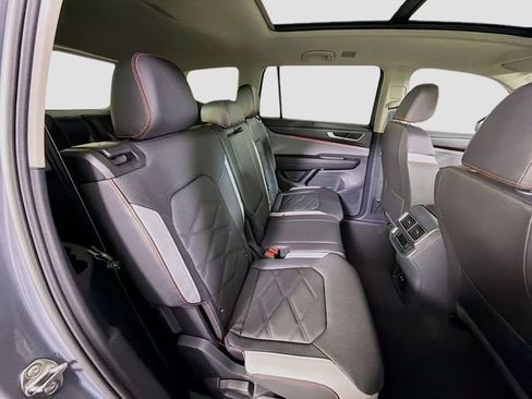 New 2026 Volkswagen Atlas Peak Edition image 28