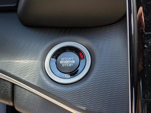 New 2025 Jeep Grand Cherokee Laredo X image 19