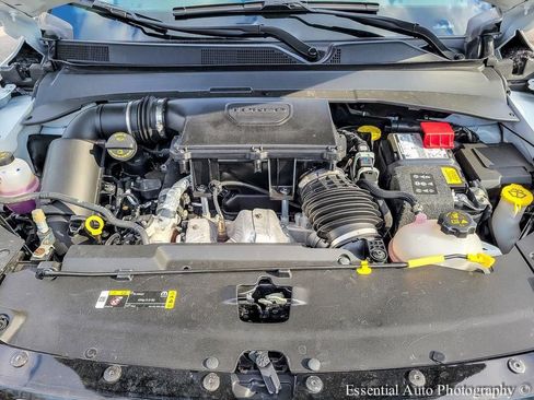 Used 2025 Jeep Compass Limited image 31