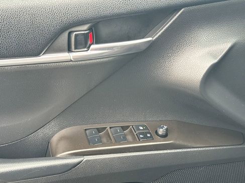 Used 2023 Toyota Camry LE image 31