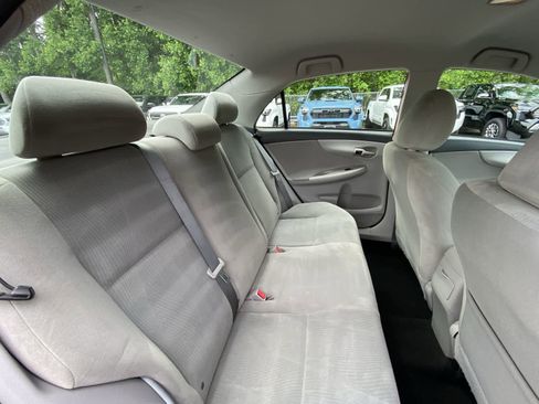 Used 2013 Toyota Corolla LE FWD image 24