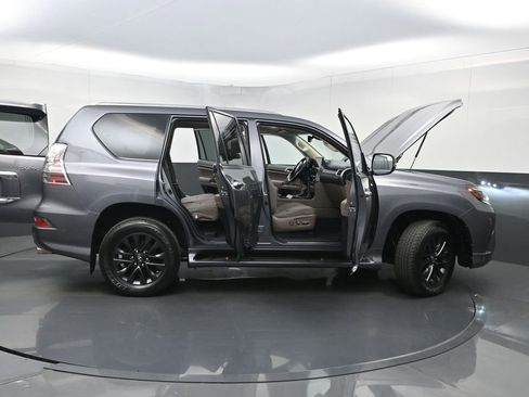 Used 2023 Lexus GX 460 Premium w/ Premium Package AWD/4WD image 39