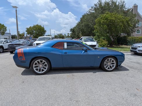 Used 2020 Dodge Challenger R/T Scat Pack RWD image 3