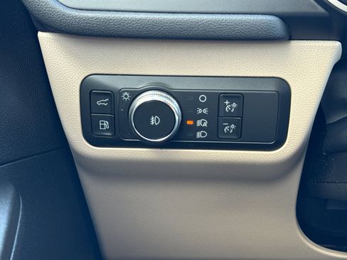 Used 2021 Ford Escape SEL image 13