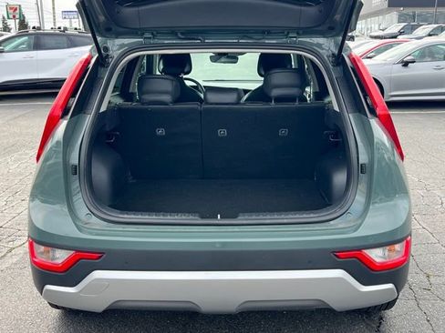 Certified 2023 Kia Niro EX FWD image 12