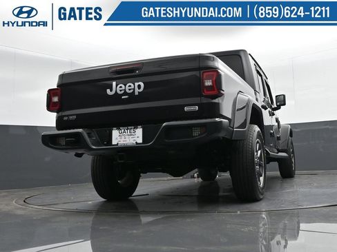Used 2022 Jeep Gladiator Overland w/ Popular Equipment Package image 42