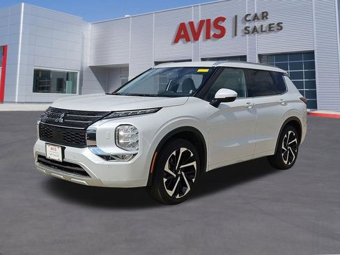 Used 2024 Mitsubishi Outlander SEL image 1