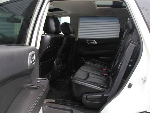 Used 2018 Nissan Pathfinder SL w/ SL Premium Package AWD/4WD image 24