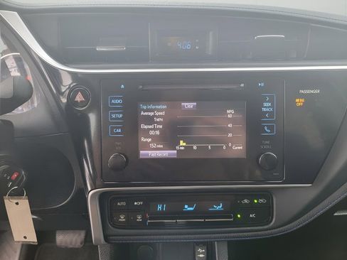 Used 2017 Toyota Corolla SE w/ Carpet Mat Package (TMS) image 21