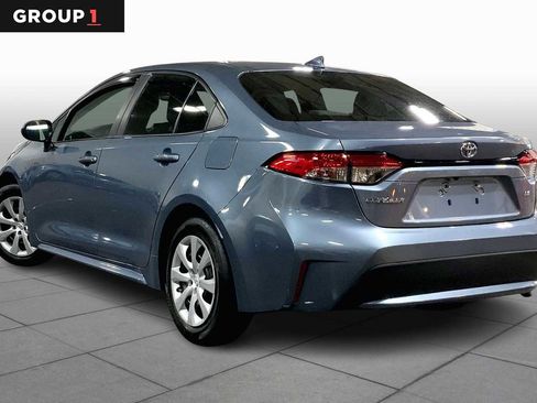 Used 2021 Toyota Corolla LE image 11