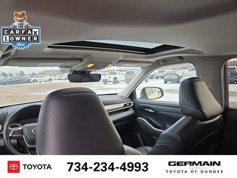 Used 2022 Toyota Highlander XLE image 25