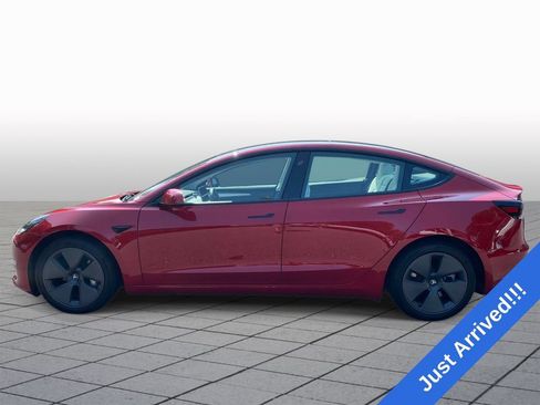 Used 2023 Tesla Model 3 Standard Range RWD image 4