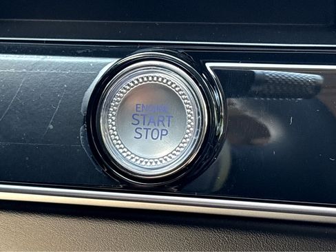 New 2026 Genesis GV70 2.5T image 8