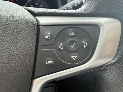 Used 2023 GMC Terrain SLE w/ Driver Convenience Package image 21