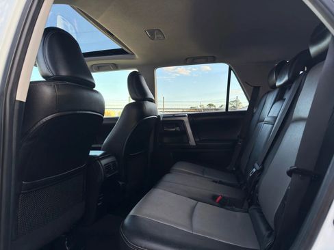 Used 2016 Toyota 4Runner SR5 Premium image 13