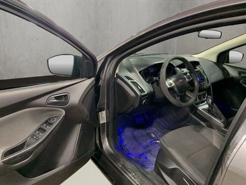Used 2012 Ford Focus SE FWD image 16