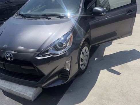 Used 2016 Toyota Prius C Three FWD image 1