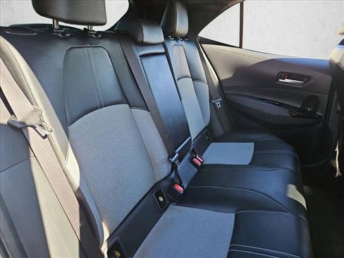 Used 2022 Toyota Corolla XSE image 19