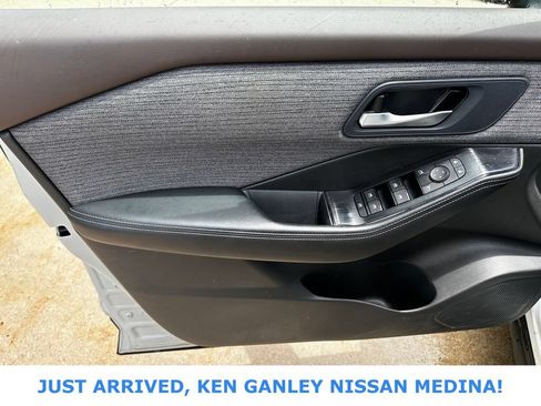 Certified 2023 Nissan Rogue SV AWD/4WD image 14