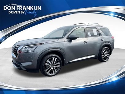 Used 2025 Nissan Pathfinder Platinum w/ Cargo Package