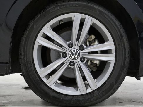 Used 2024 Volkswagen Jetta SE FWD image 8
