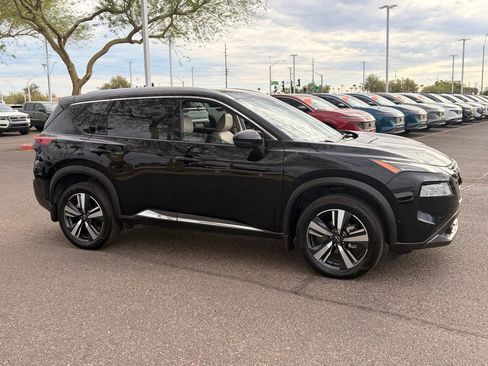 Certified 2023 Nissan Rogue SL w/ SL Premium Package FWD image 8