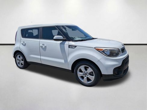 Used 2019 Kia Soul FWD image 2
