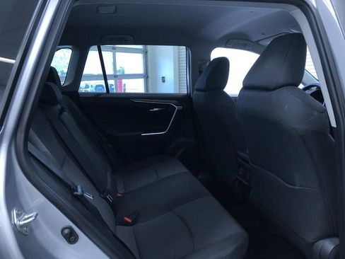 Used 2025 Toyota RAV4 XLE AWD/4WD image 22