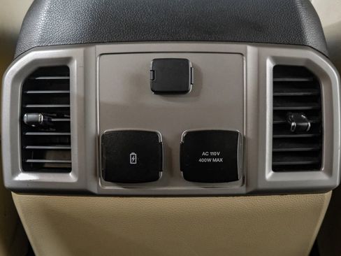 Used 2020 Ford F250 Lariat w/ Lariat Ultimate Package AWD/4WD image 38